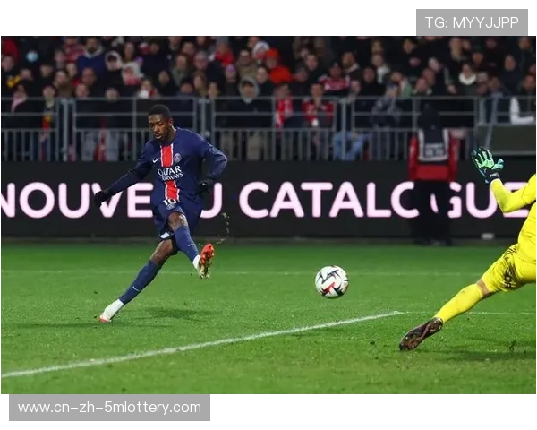 登贝莱赛后批评队友各自为战：必须为巴黎圣日耳曼荣誉而战